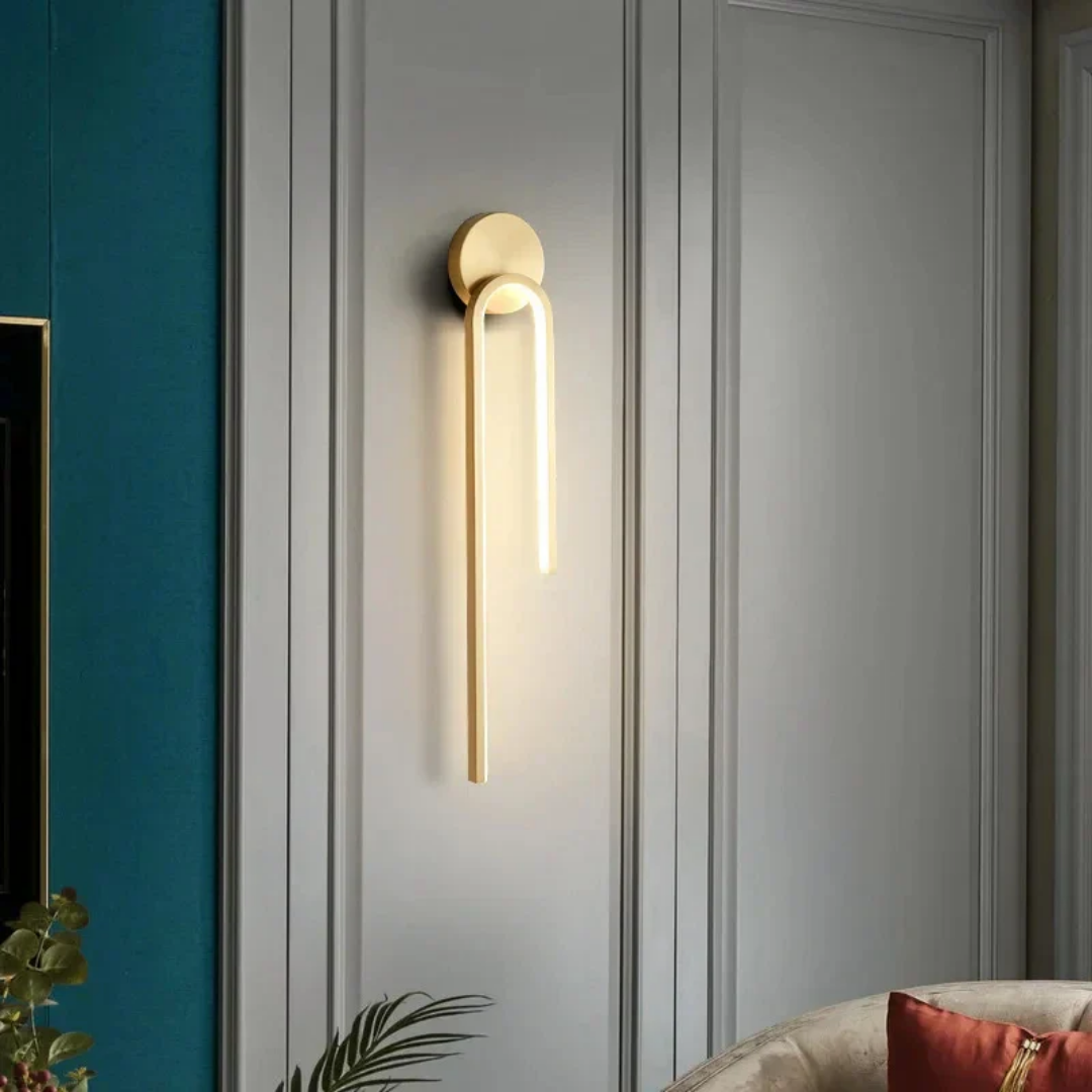 Low-Oriented Modern Metal LED Wall Light – Saline