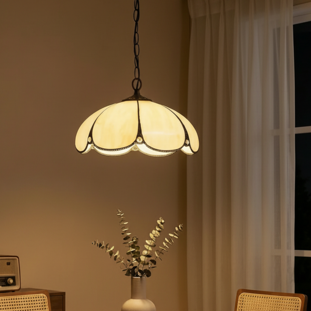 Aurélise – Tiffany Pendant Light in Golden Amber Glass