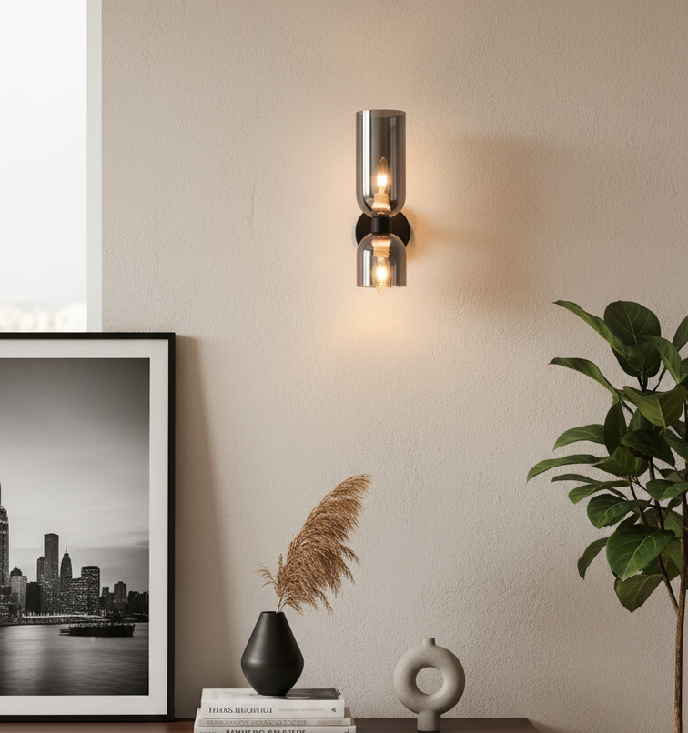 Refined Interior Wall Light in Transparent Glass – Sorella