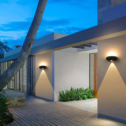 Elegant LED Outdoor Wall Light – Exinara